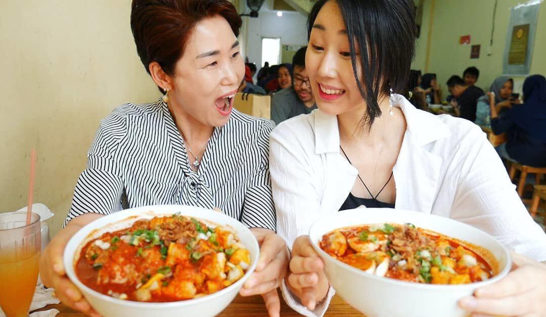Suka Pete dan Jengkol, Ini 10 Potret Cantik YouTuber Korea Hari Jisun