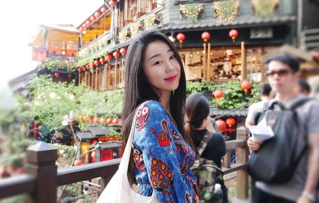 Suka Pete dan Jengkol, Ini 10 Potret Cantik YouTuber Korea Hari Jisun