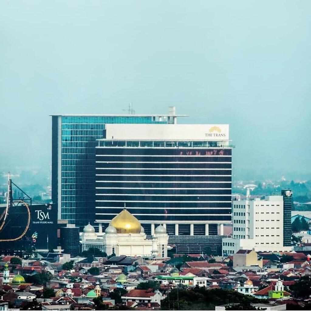 Hotel dekat Masjid yang Asri dan Keren di Bandung. Apa Aja, sih?