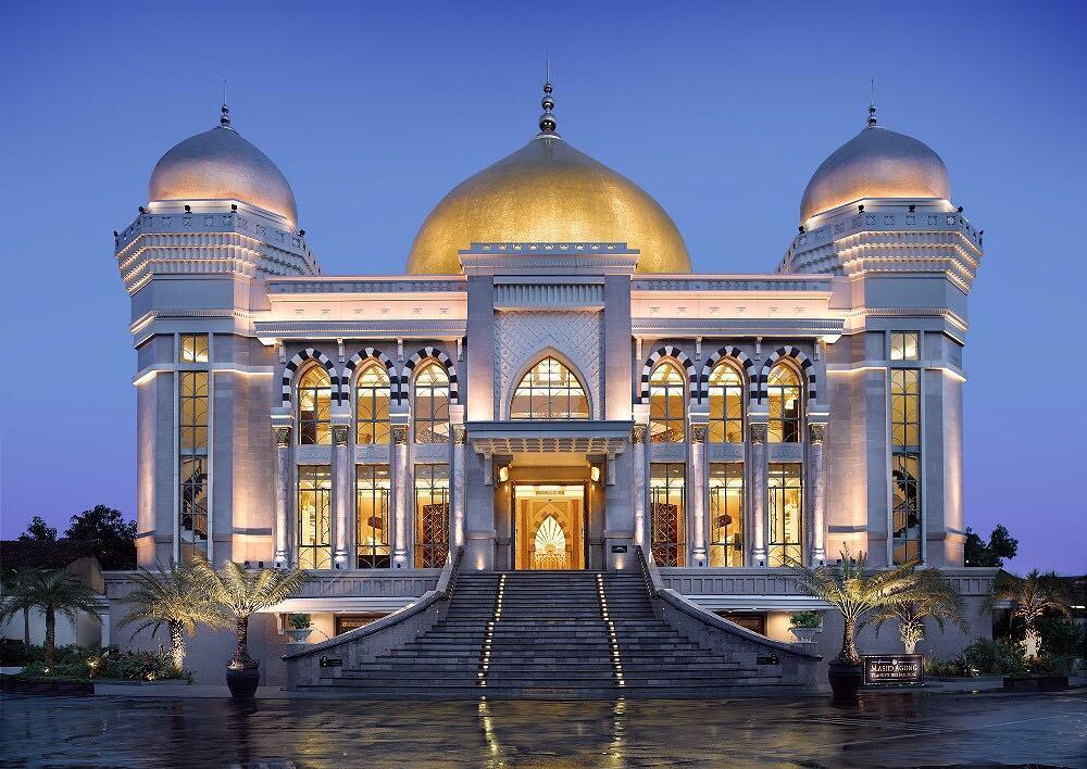 Hotel dekat Masjid yang Asri dan Keren di Bandung. Apa Aja, sih?