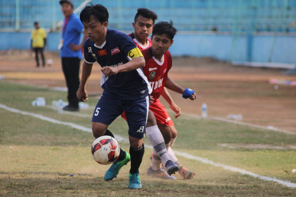 Stadion Brantas Pesta Kartu Merah