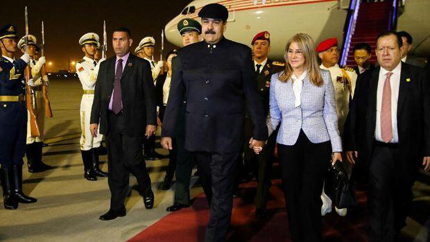 Gegara Krisis, Venezuela Kejar Utangan sampai ke Negeri China