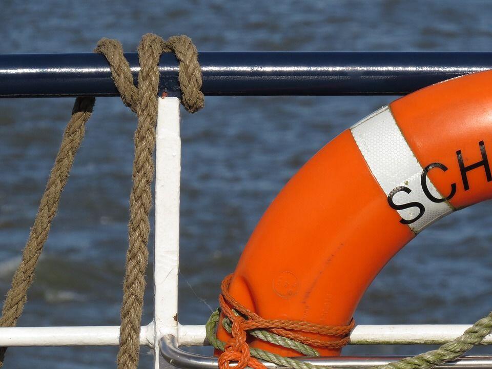 Kapal Terbakar di Perairan Balut, 10 Orang Tewas