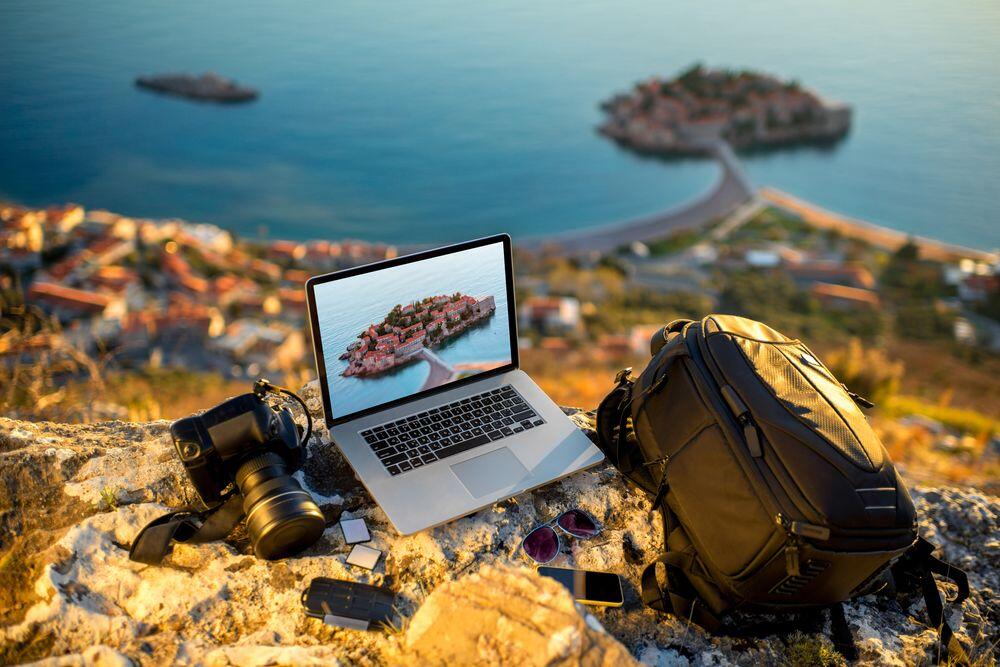 Cocok bagi Travel Blogger, Ini 5 Laptop yang Pas untuk Dibawa-bawa!