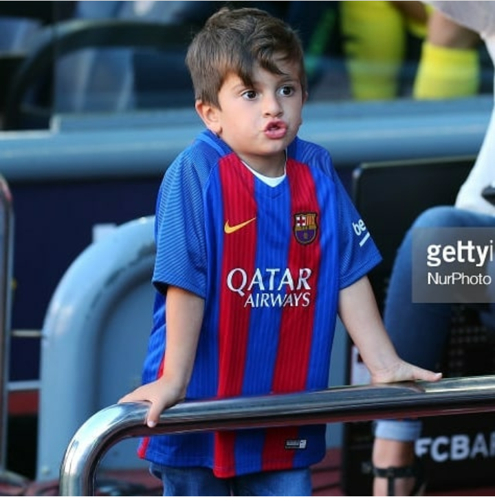 Sudah Sekolah, Ini 11 Potret Thiago Messi yang Menggemaskan
