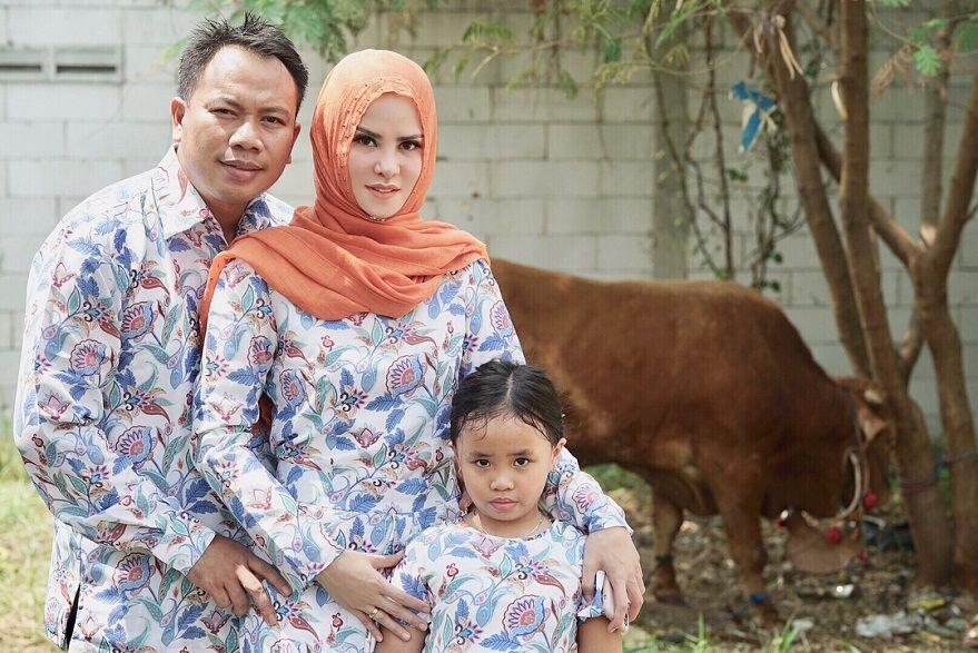 Sempat Dikira Settingan, 10 Potret Mesra Vicky Prasetyo & Angel Lelga