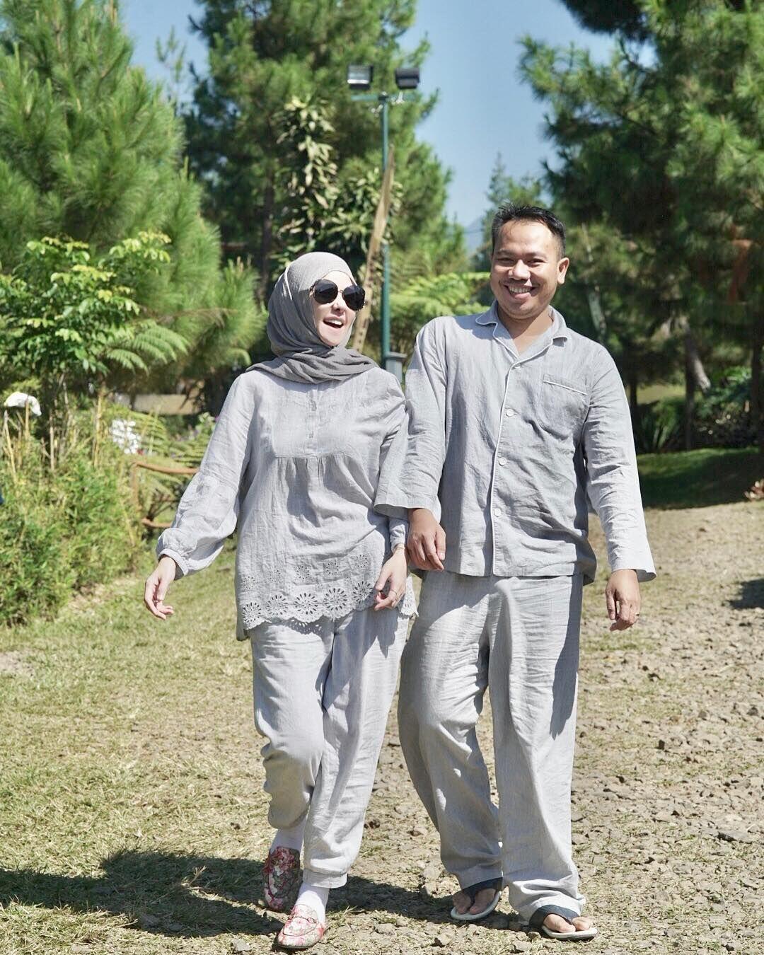 Sempat Dikira Settingan, 10 Potret Mesra Vicky Prasetyo & Angel Lelga