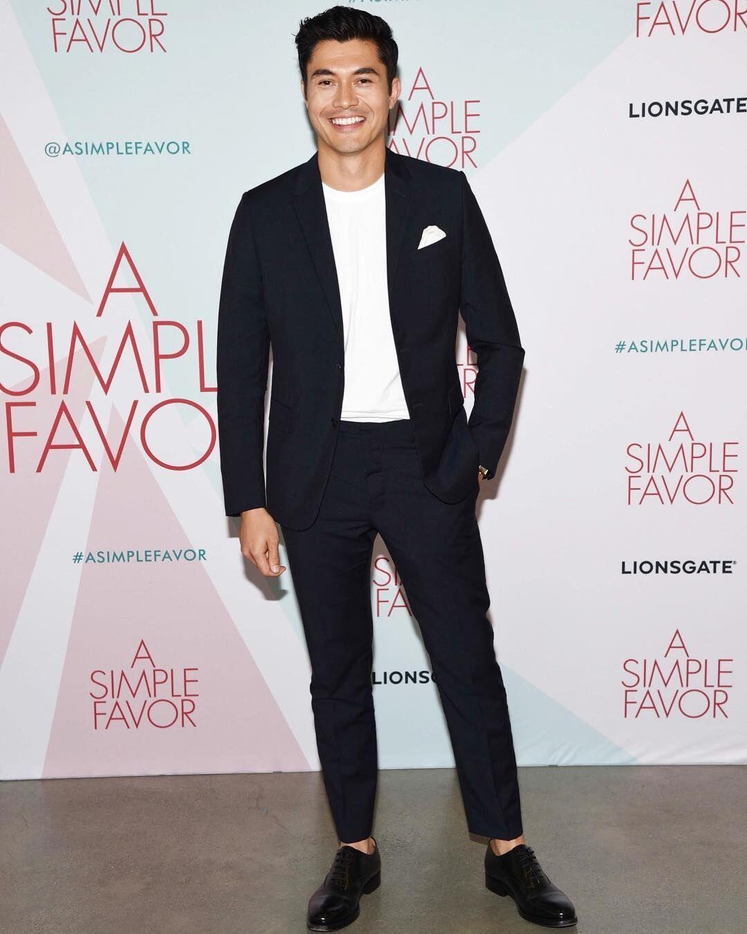 10 Potret Memesona Henry Golding, Si Aktor Tampan Crazy Rich Asians