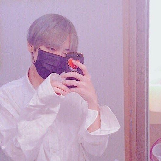 10 Potret Cowok Jepang 'Kembaran' V BTS, Bisa Lihat Bedanya?