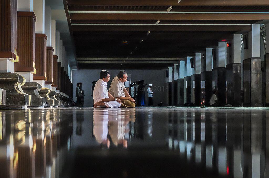 7 Kebaikan yang Kamu Dapatkan Jika Rutin Membaca Al-Qur'an