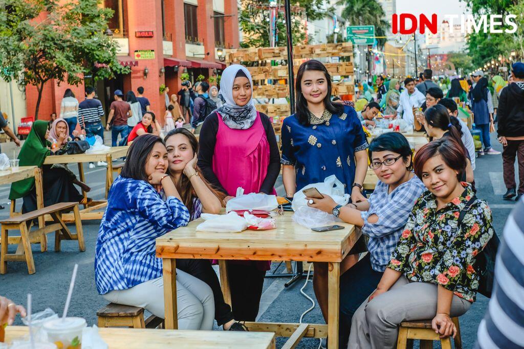 18 Potret Seru Mlaku-Mlaku nang Tunjungan, Wali Kota Risma Sampai Joget