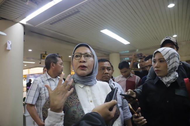 Ratna Sarumpaet Hanya 3 Jam Injakkan Kaki di Batam