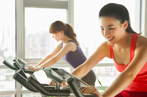 Buat Cewek yang Merasa Gendut di Perut, Lakukan 7 Olahraga Ini Sist!