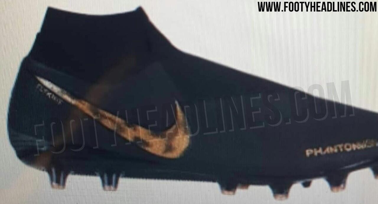 Melihat Lebih Dekat Paket Sepatu Bola 'Black Lux' Baru dari Nike