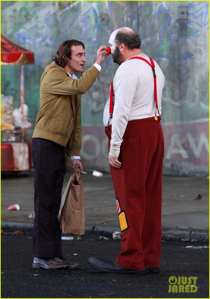 First Look at Joaquin Phoenix as the Joker 