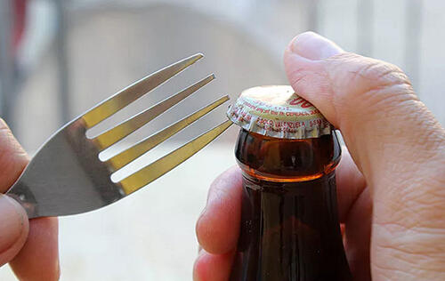 Bukan Sulap Bukan Sihir Kertas Bisa Buka Tutup Botol Lho. Kok Bisa?