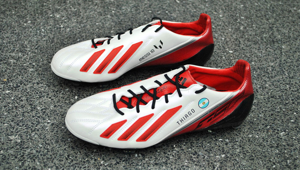 10 Sepatu Terbaik Adidas F50 Adizero Milik Messi