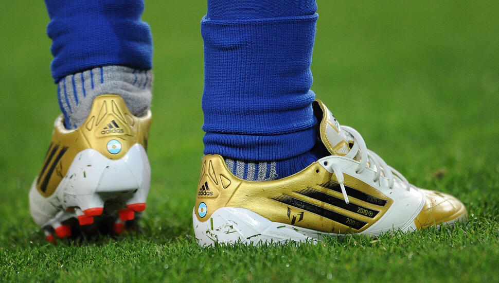 10 Sepatu Terbaik Adidas F50 Adizero Milik Messi