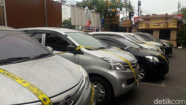 Gadaikan 44 Mobil Rental di Jaktim, Azizah Cs Ditangkap