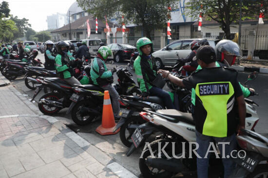 Ojek Online Semakin Liar, Anies Dinilai Tak Kreatif, Pengamat Sarankan Belajar pada 