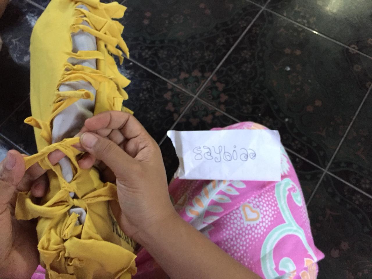 &#91;COC DIY&#93; Simak, Membuat sarung Bantal Dari Pakaian Tak Terpakai Lagi 