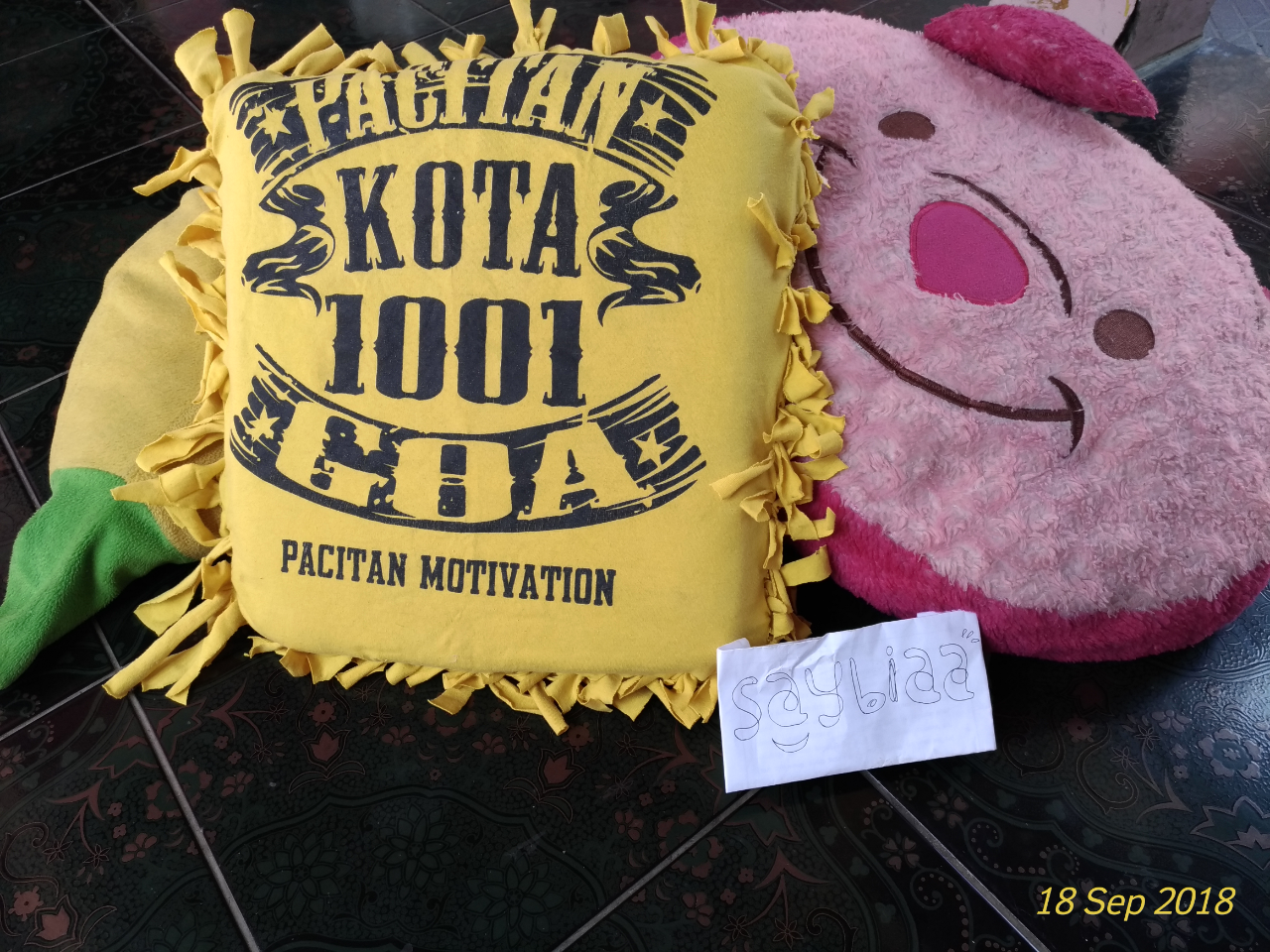 &#91;COC DIY&#93; Simak, Membuat sarung Bantal Dari Pakaian Tak Terpakai Lagi 