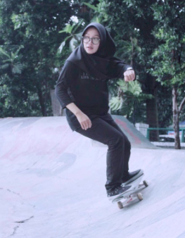 6 Sikap Awkward yang Sering Dilakukan Pria Saat Bertemu Hijabers