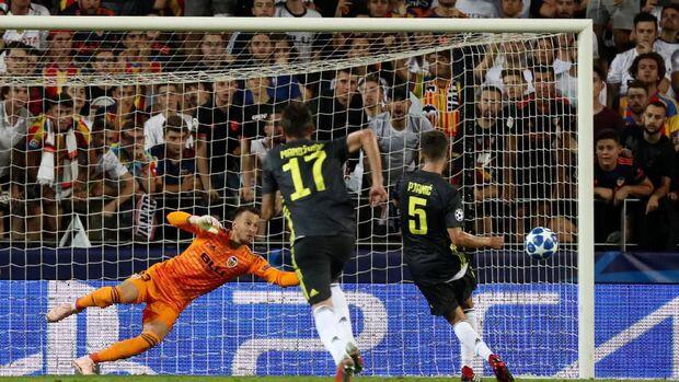 CRISTIANO RONALDO tidak kebal kartu saat di luar REAL MADRID