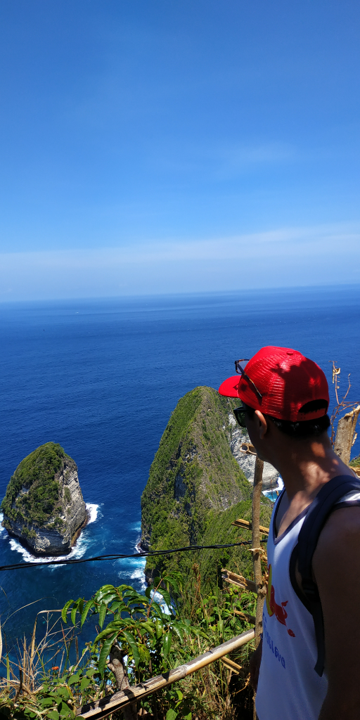 MENIKMATI SEKILAS KEINDAHAN PULAU NUSA PENIDA