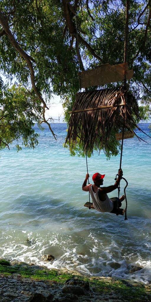 MENIKMATI SEKILAS KEINDAHAN PULAU NUSA PENIDA