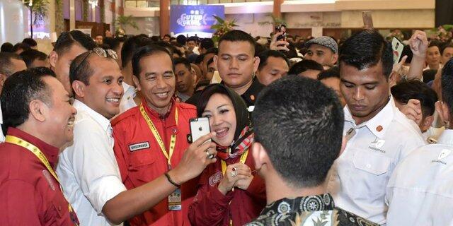 Saat Kuliah Dulu Presiden Jokowi Juga Pernah Ngutang di Warung Makan