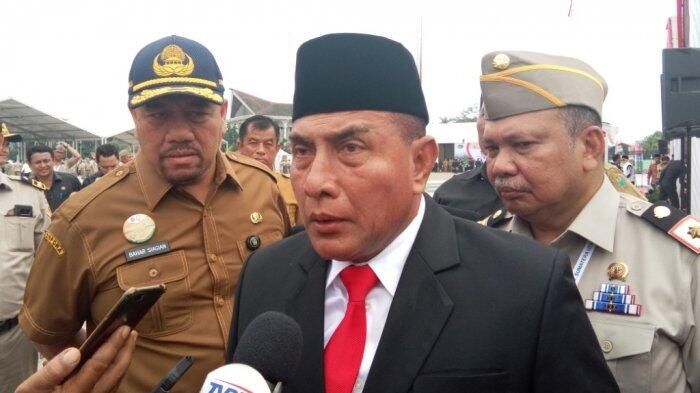 Saat Menag Minta Suara Adzan Dikecilkan, Gubernur Ini Malah Perintahkan Sebaliknya
