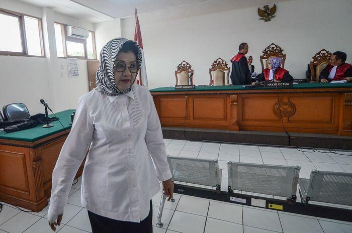 Vonis 6,5 tahun Imas Aryumningsih dan estafet korupsi di Subang