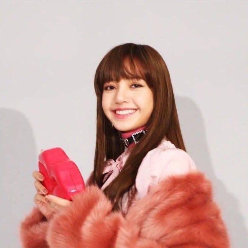Rahasia Wajah Sehat dari Lisa BLACKPINK. Cantik dari Lahir Aja Nggak Cukup!
