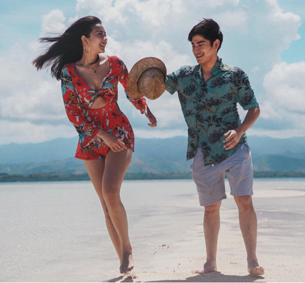 6 Style Liburan Anya Geraldine yang Bikin Pria Susah Kedip