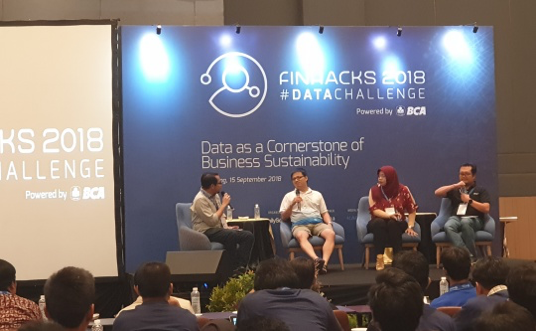Throwback Keseruan Roadshow Finhacks 2018 #DataChallenge