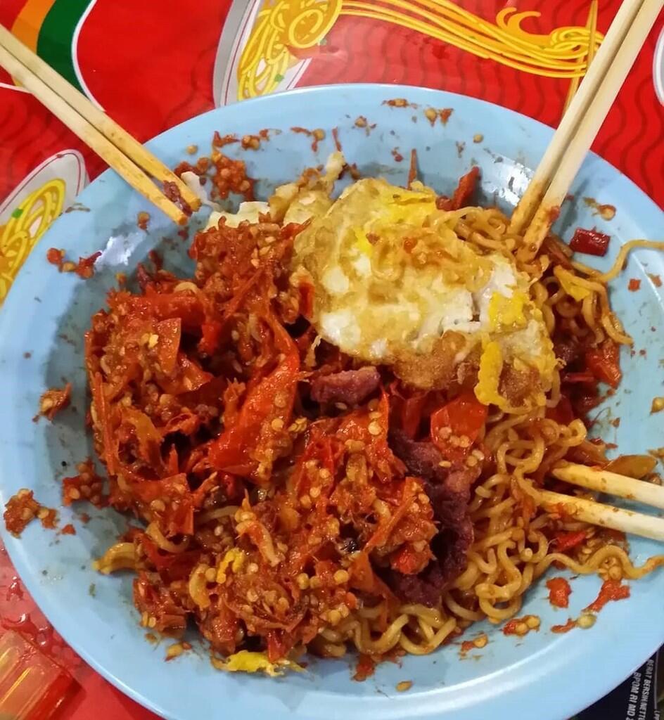 7 Makanan Terpedas di Indonesia, Berani Coba Gak, Nih?