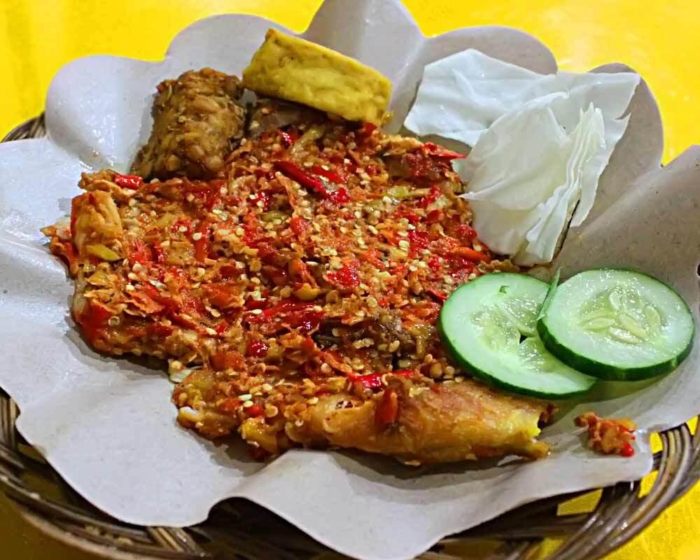 7 Makanan Terpedas di Indonesia, Berani Coba Gak, Nih?