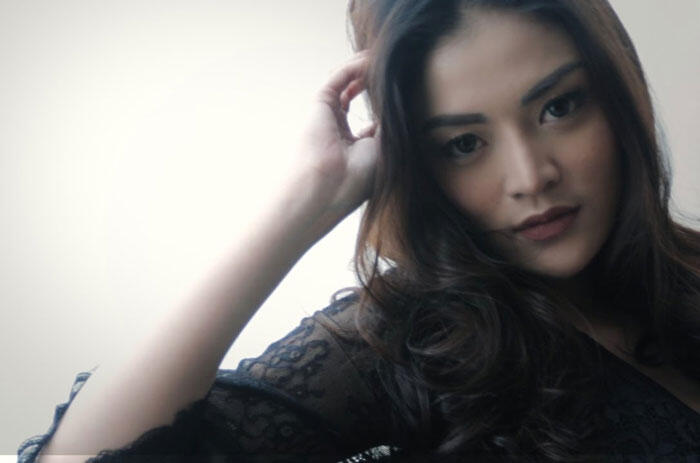 Gimana Jadinya Kalau Kamu Diajar Bu Guru Ini?