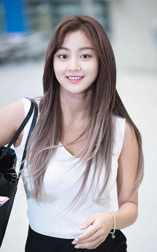 Potret Cantik Jihyo Twice Yang Ternyata Lebih Cantik 