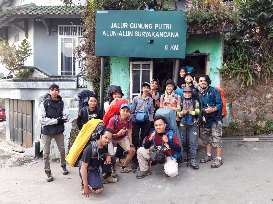 Si Pemalas yang Suka Naik Gunung Untuk Mengenal Diri Sendiri #AslinyaLo