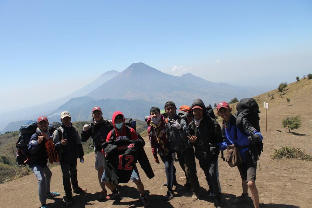 Si Pemalas yang Suka Naik Gunung Untuk Mengenal Diri Sendiri #AslinyaLo