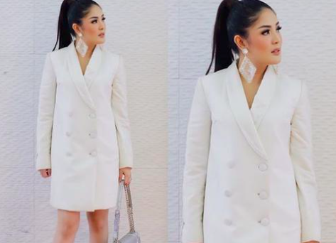 4 Cara Pakai Blazer ala Selebriti