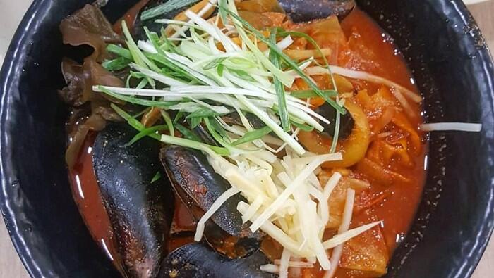 Huah! 7 Makanan Pedas dari Korea Ini Bisa Bikin Bibir Jontor