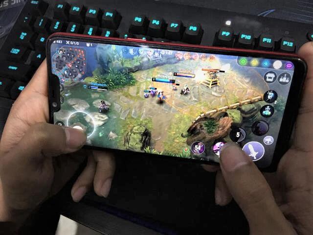 Asyiknya Kalo Punya Banyak Game Di Smartphone Kamu!