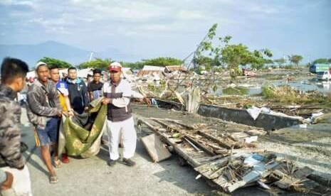 Ratusan Petugas Satpol PP Diduga Hilang Diterjang Tsunami Palu