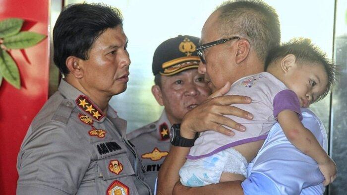 Viral Foto Mensos Gumiwang Gendong Balita Korban Gempa Palu,Ini Penjelasan Kemensos