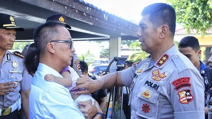 Viral Foto Mensos Gumiwang Gendong Balita Korban Gempa Palu,Ini Penjelasan Kemensos
