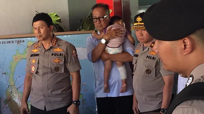 Viral Foto Mensos Gumiwang Gendong Balita Korban Gempa Palu,Ini Penjelasan Kemensos