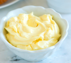 5 Cara Membuat Rambut Berkilau Pakai Bawang sampai Bir